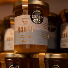 Load image into Gallery viewer, THE NOBLE BEE - The New Forest Wildflower Honey
