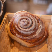 Load image into Gallery viewer, Vegan Cinnabuns
