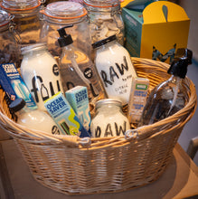 Load image into Gallery viewer, Eco Cleaning Starter Kit
